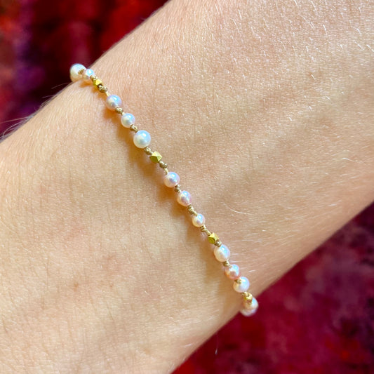 Pink Pearls & Gold Bracelet