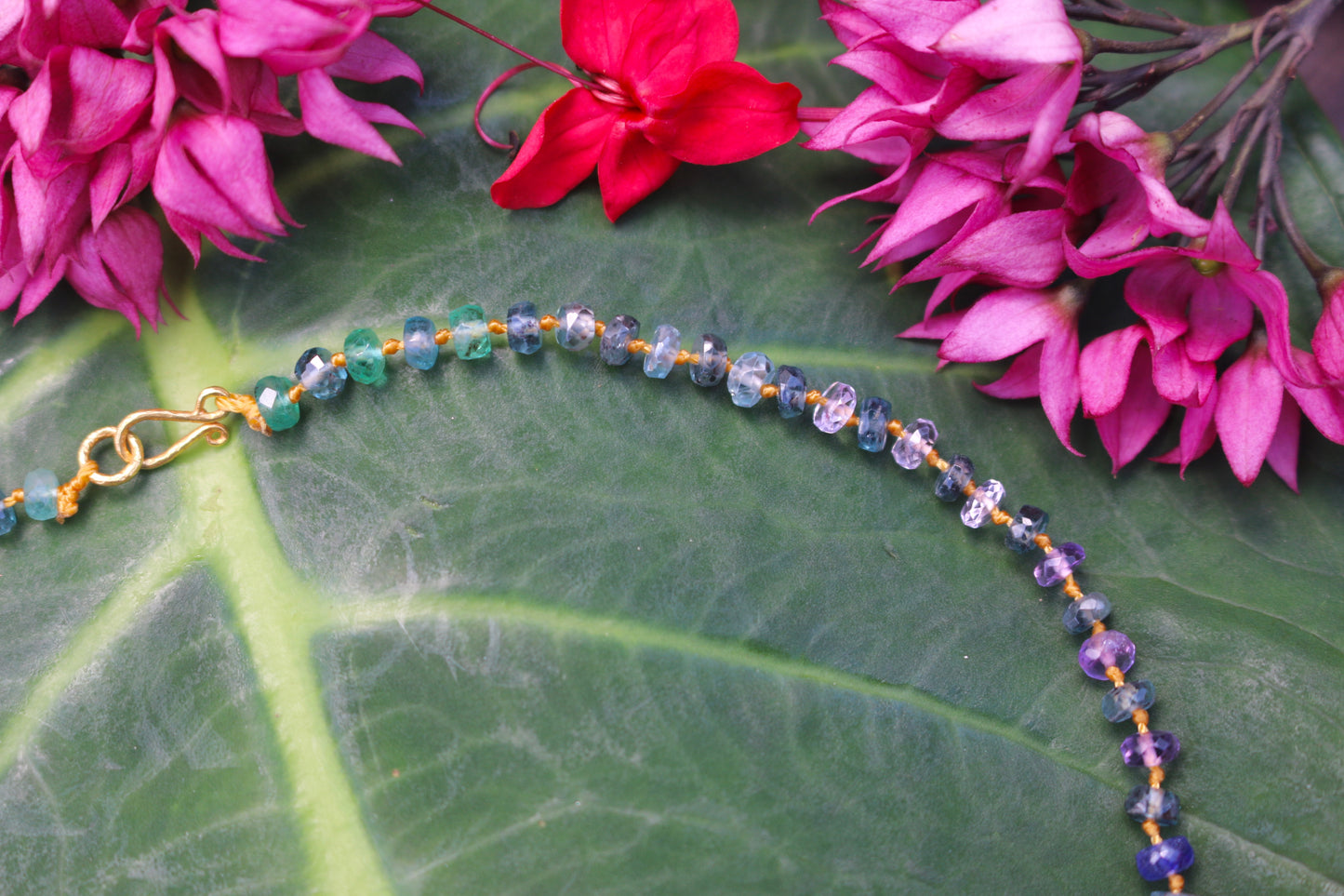 Floating Tahitian Pearl Ocean Rainbow Mana