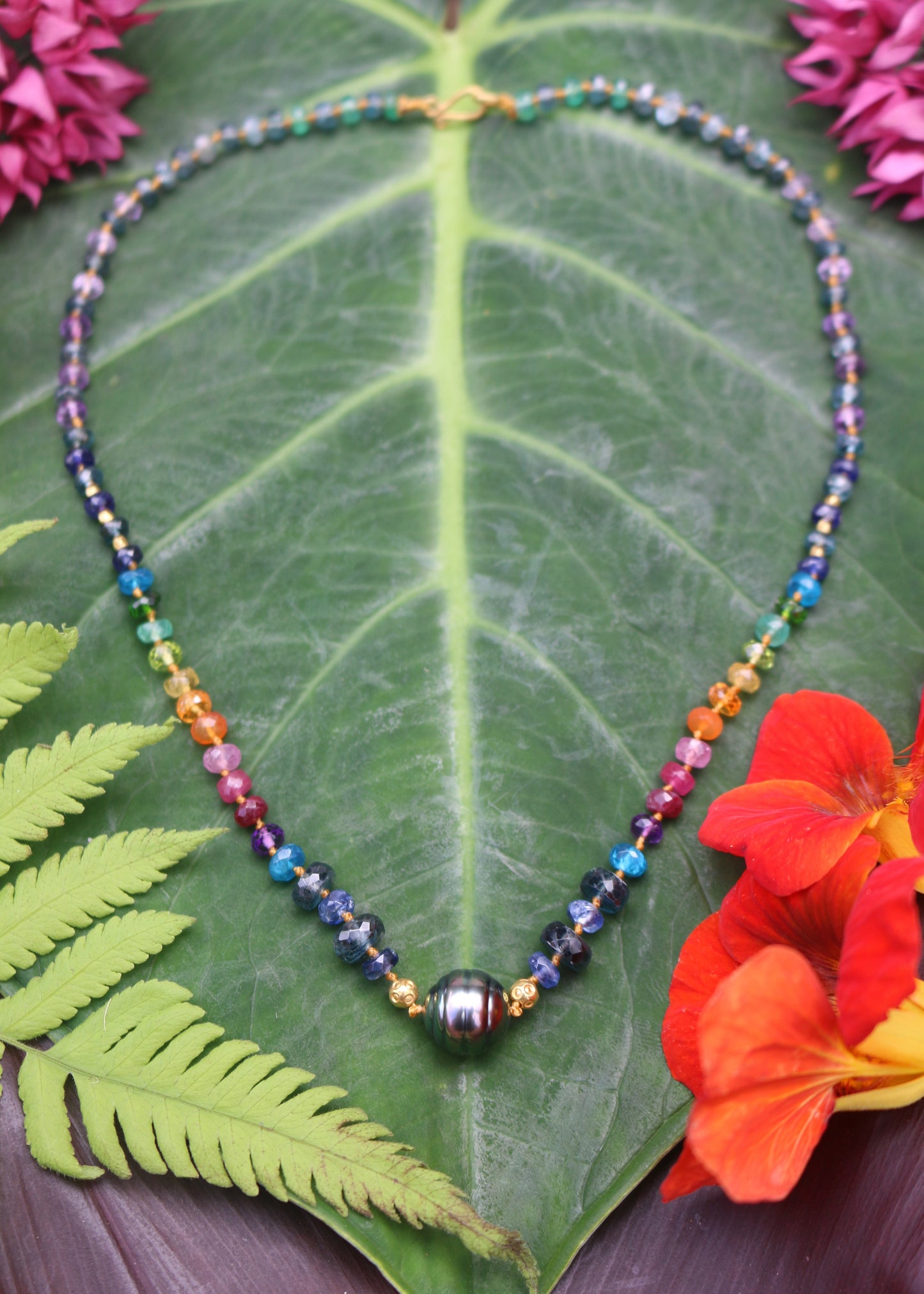 Floating Tahitian Pearl Ocean Rainbow Mana