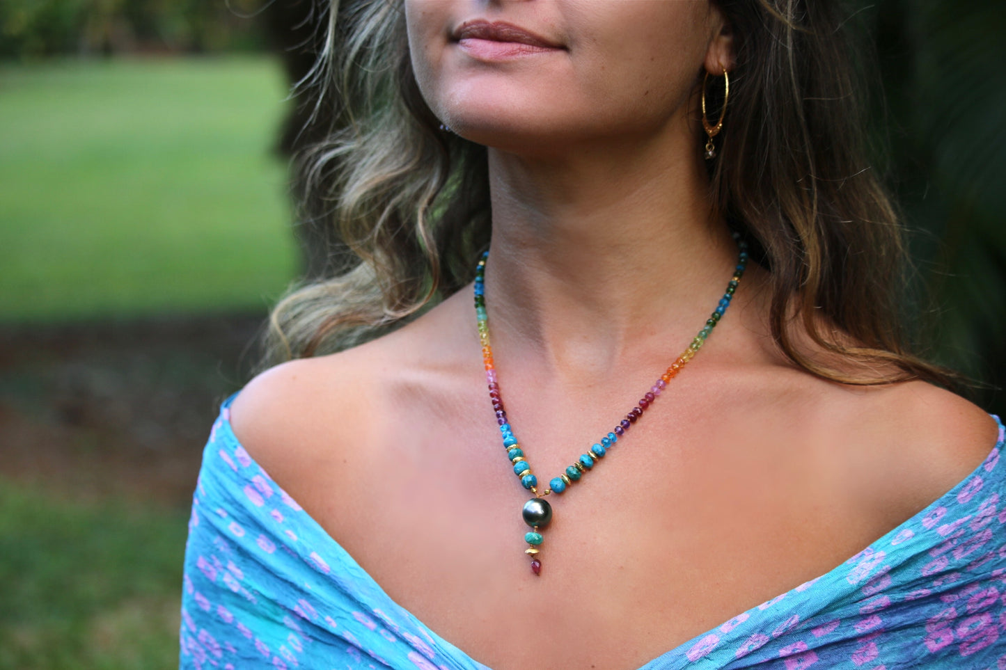 Large Tahitian Pearl with Gold Rainbow Mana