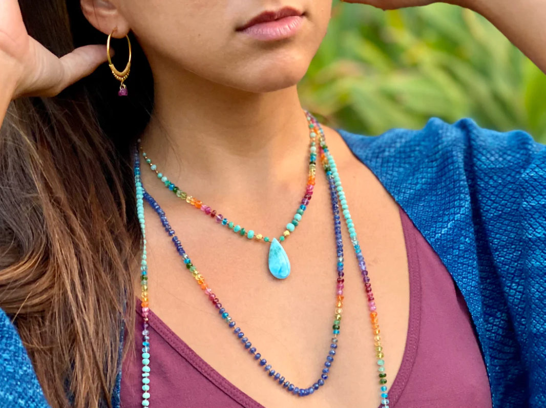 Blue Sapphire Rainbow Lei