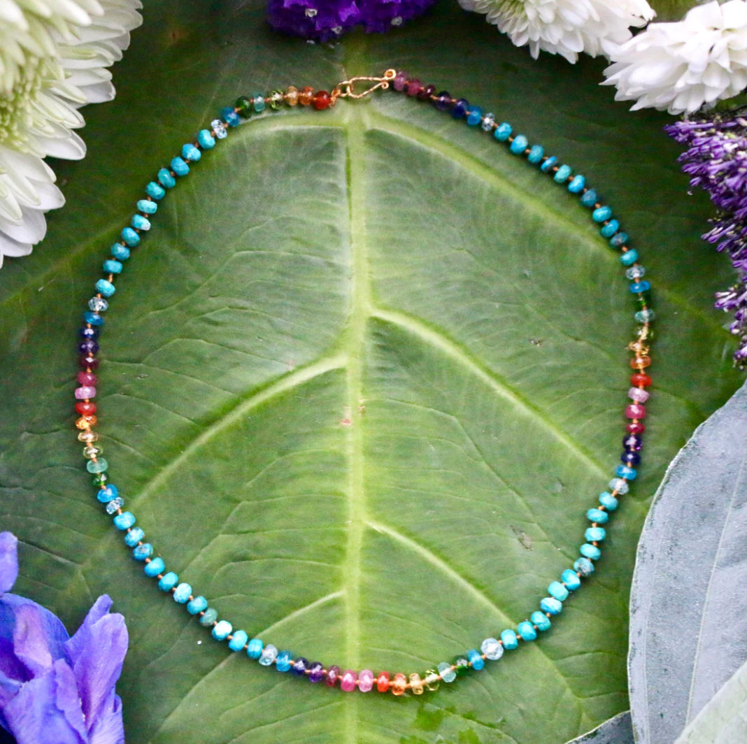 Opalina Rainbow Lei