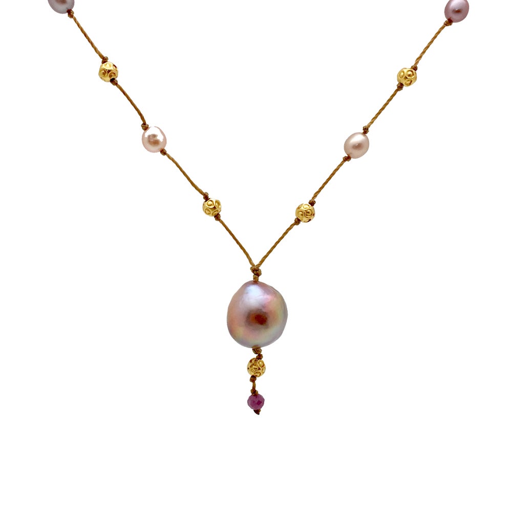 Peacock Pink Keshi Pearl Alohi