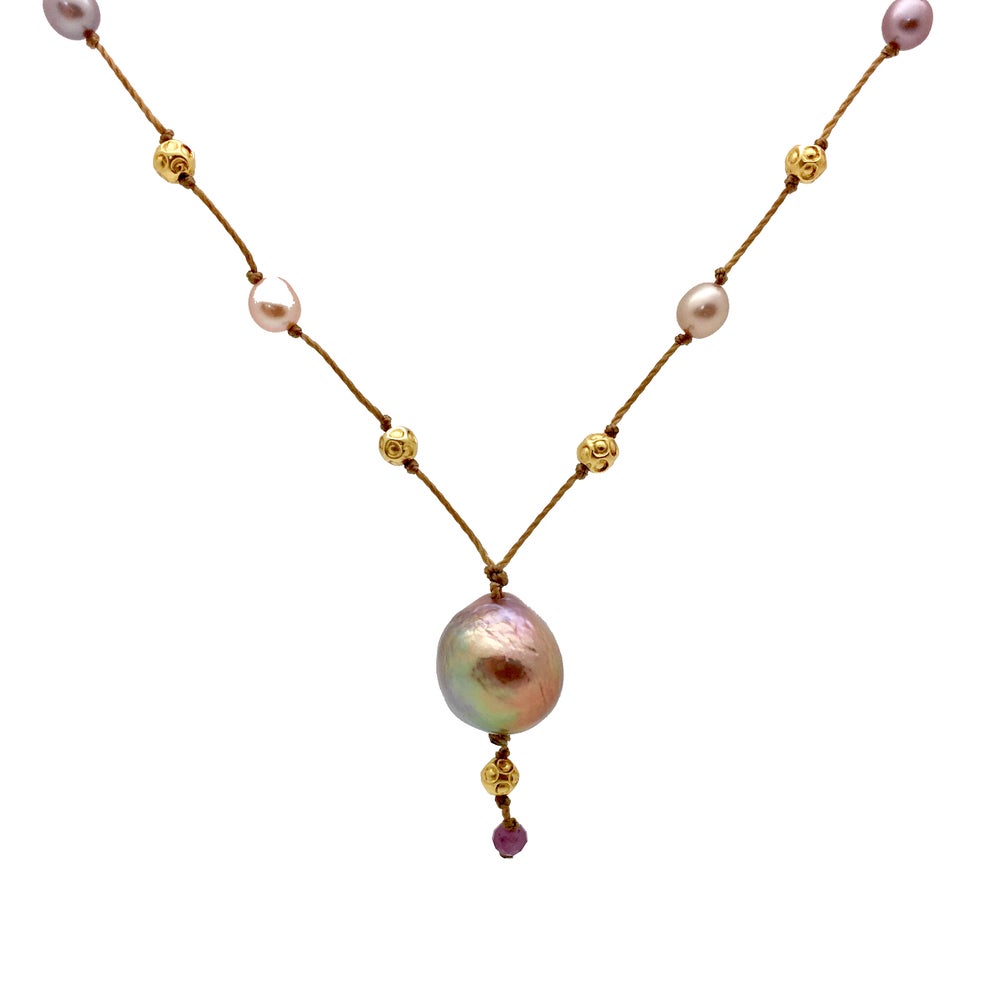 Peacock Pink Keshi Pearl Alohi