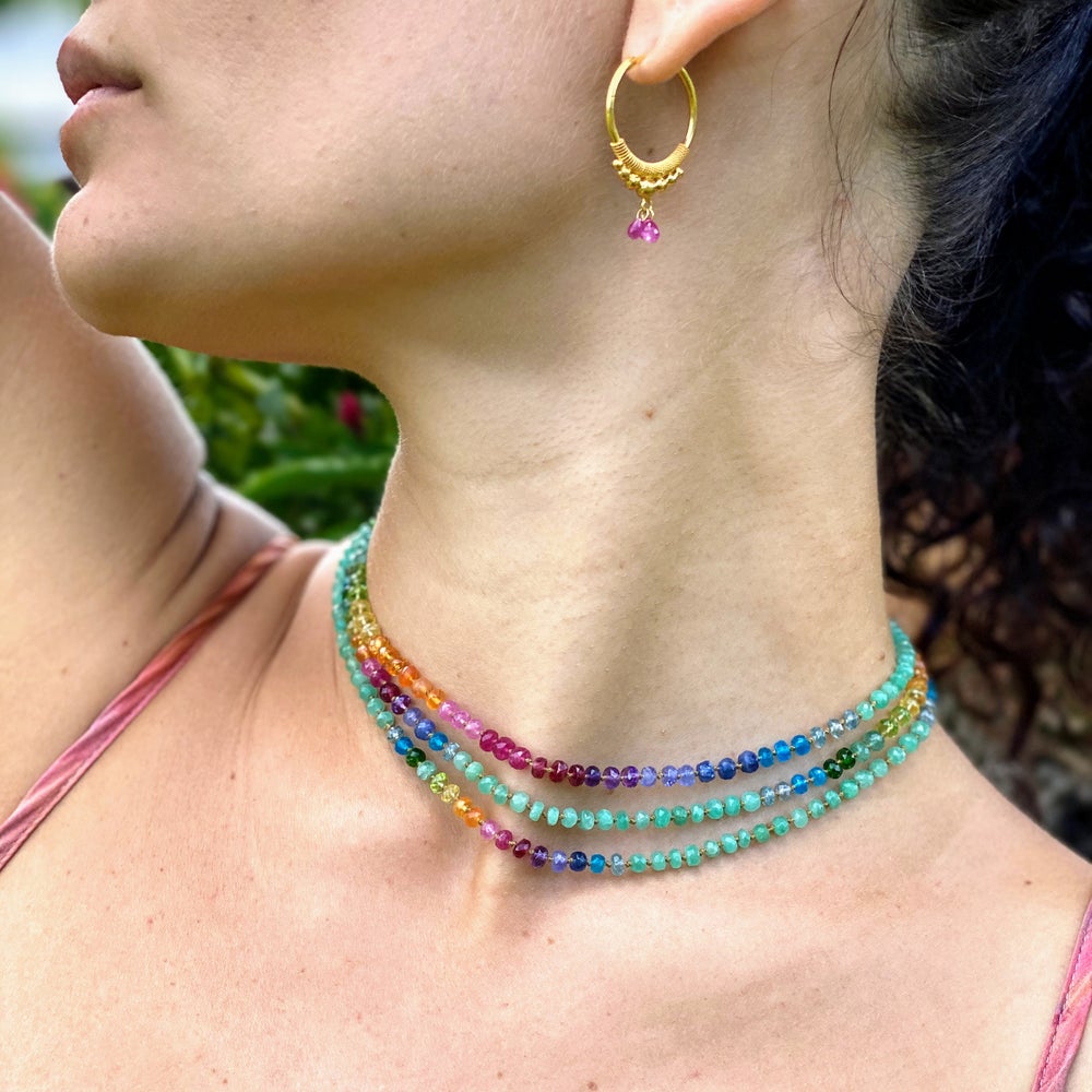 Colombian Emerald Rainbow Lei