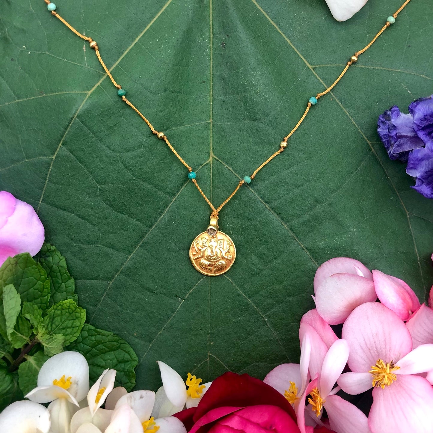 Gold Ganesha with Diamond