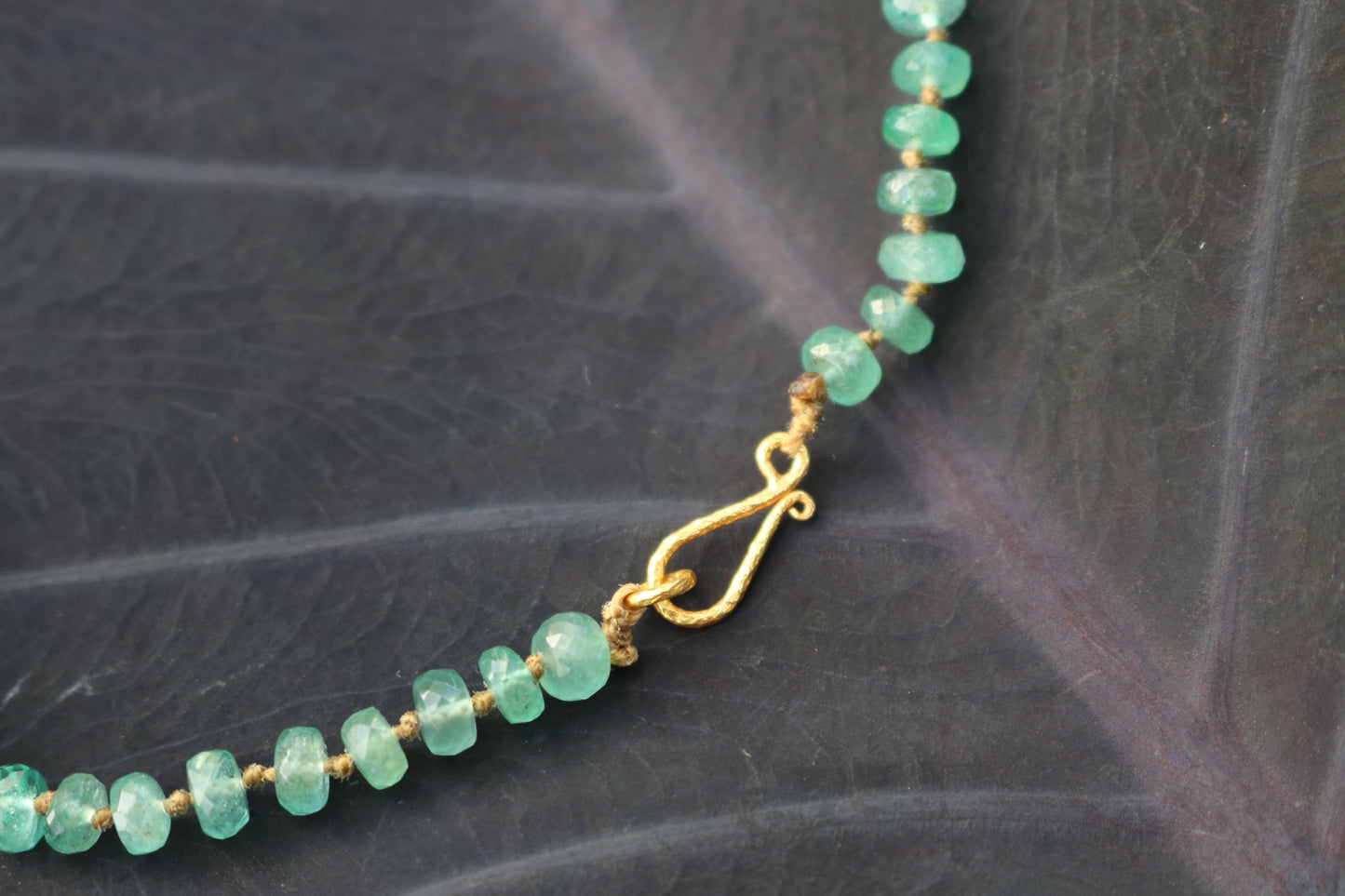 Zambian Emerald Choker Rainbow Lei