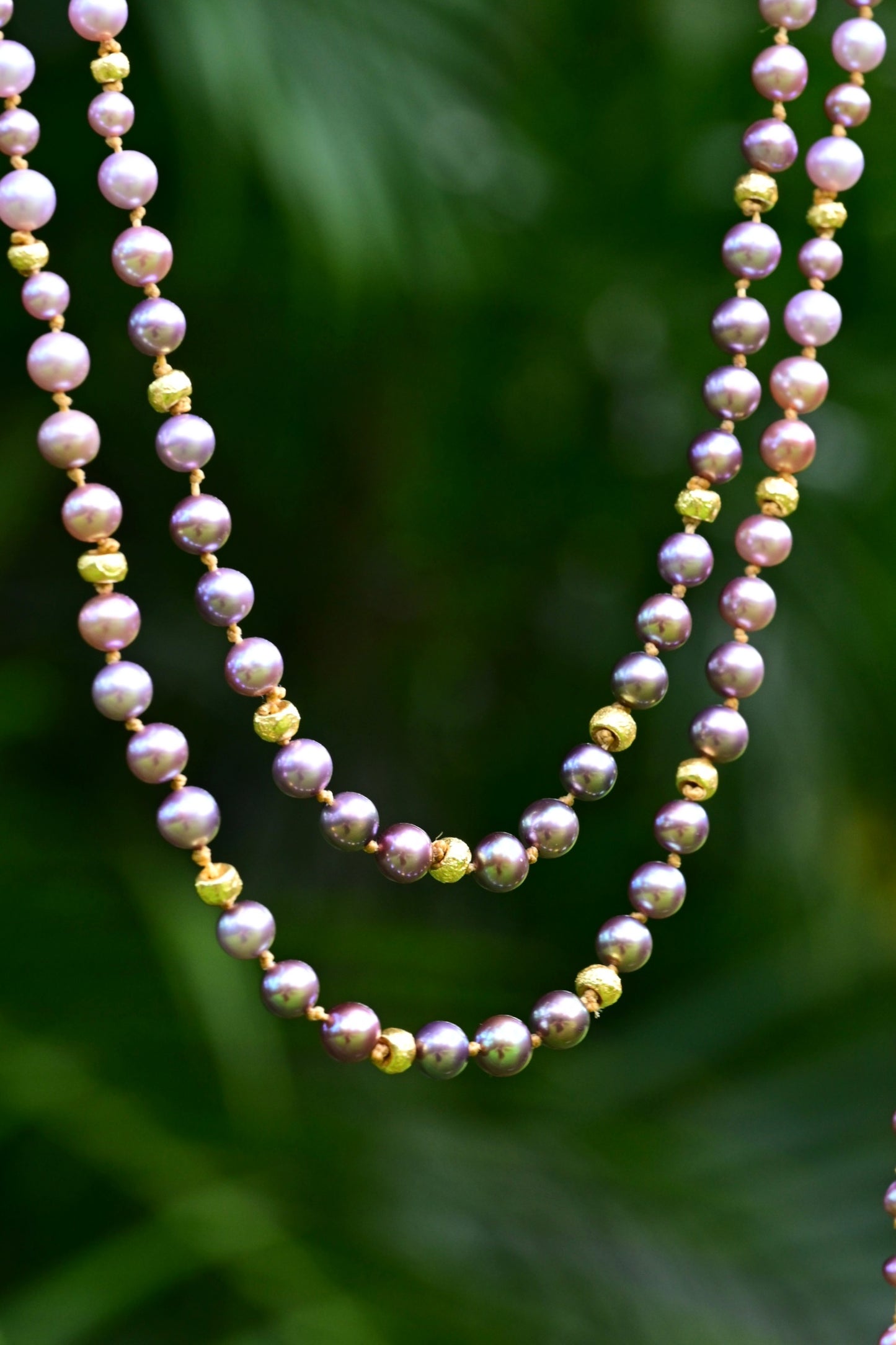 Shaded Purple Pearls & Gold Necklet