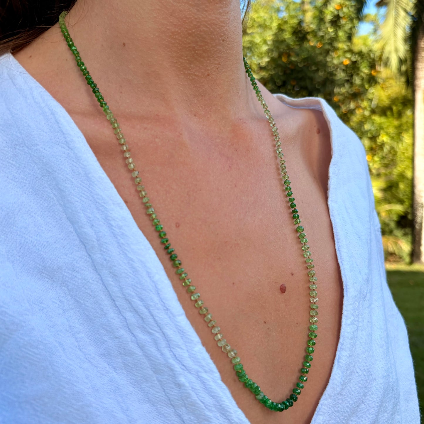 Shaded Tsavorite Lei