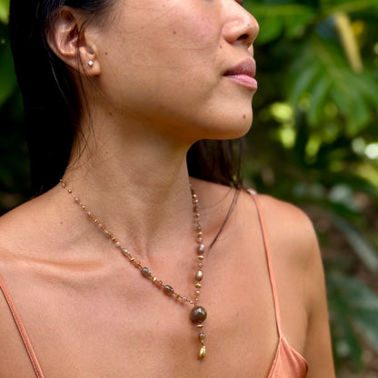 Golden Moonstone Kulu Nani