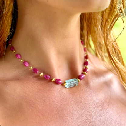 Aquamarine Cylinder with Pink Sapphire & Gold