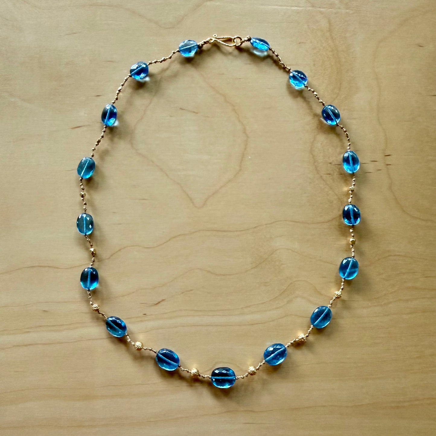 Aquamarine Ovals & Gold Necklet