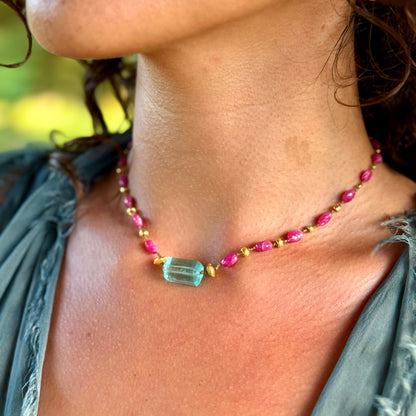 Aquamarine Cylinder with Pink Sapphire & Gold