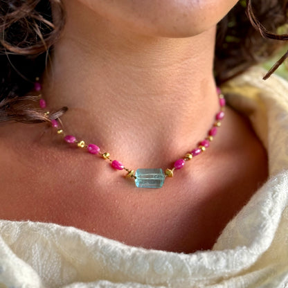 Aquamarine Cylinder with Pink Sapphire & Gold