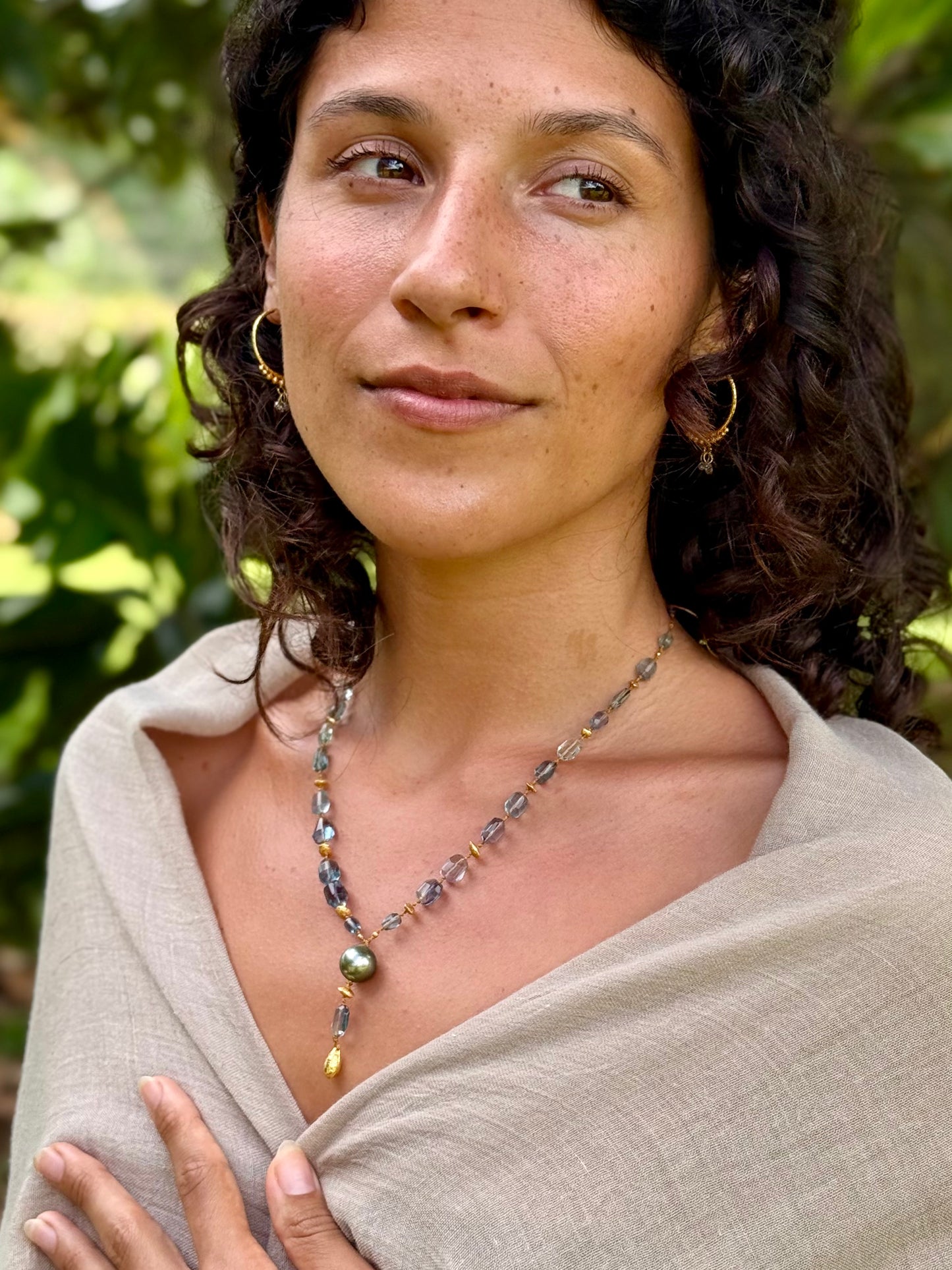 Teal Fluorite and Tahitian Pearl Kulu Nani