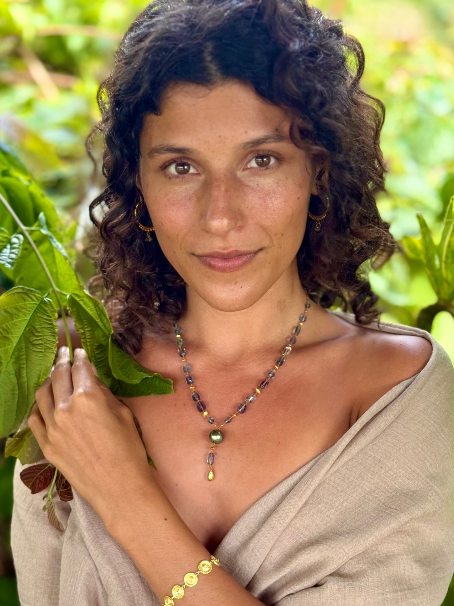 Teal Fluorite and Tahitian Pearl Kulu Nani