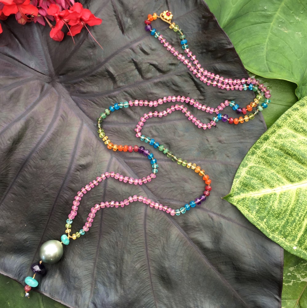 Big Tahitian Pearl and Pink Sapphire Long Rainbow Lei